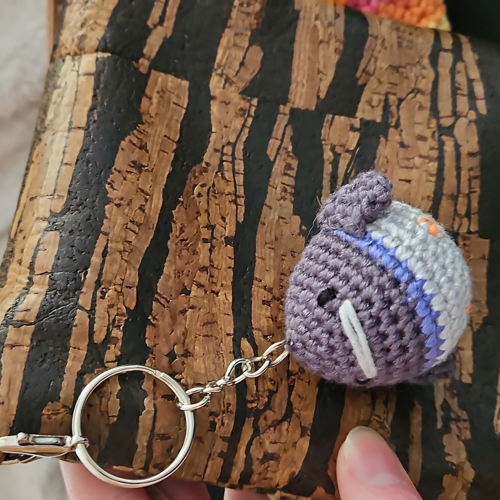 Handmade Pigeon Keychain - Picture 2 of 8